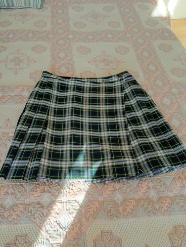 Ladies skirts size m - ,