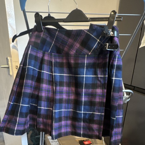 Scottish kilt with pin - pin, 32