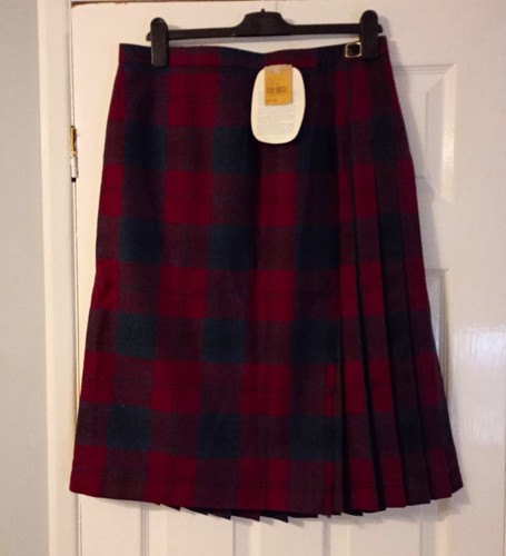 Jedburgh kiltmakers women - jedburgh,